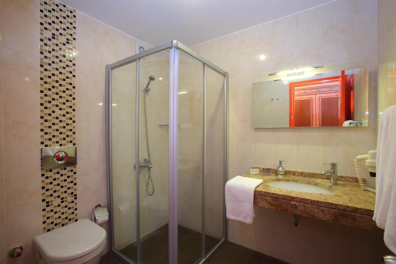 Catamaran Hotel Ґундоґан Екстер'єр фото